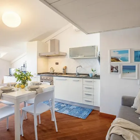 Clicksardegna - Rafel Penthouse Right On The Appartamento